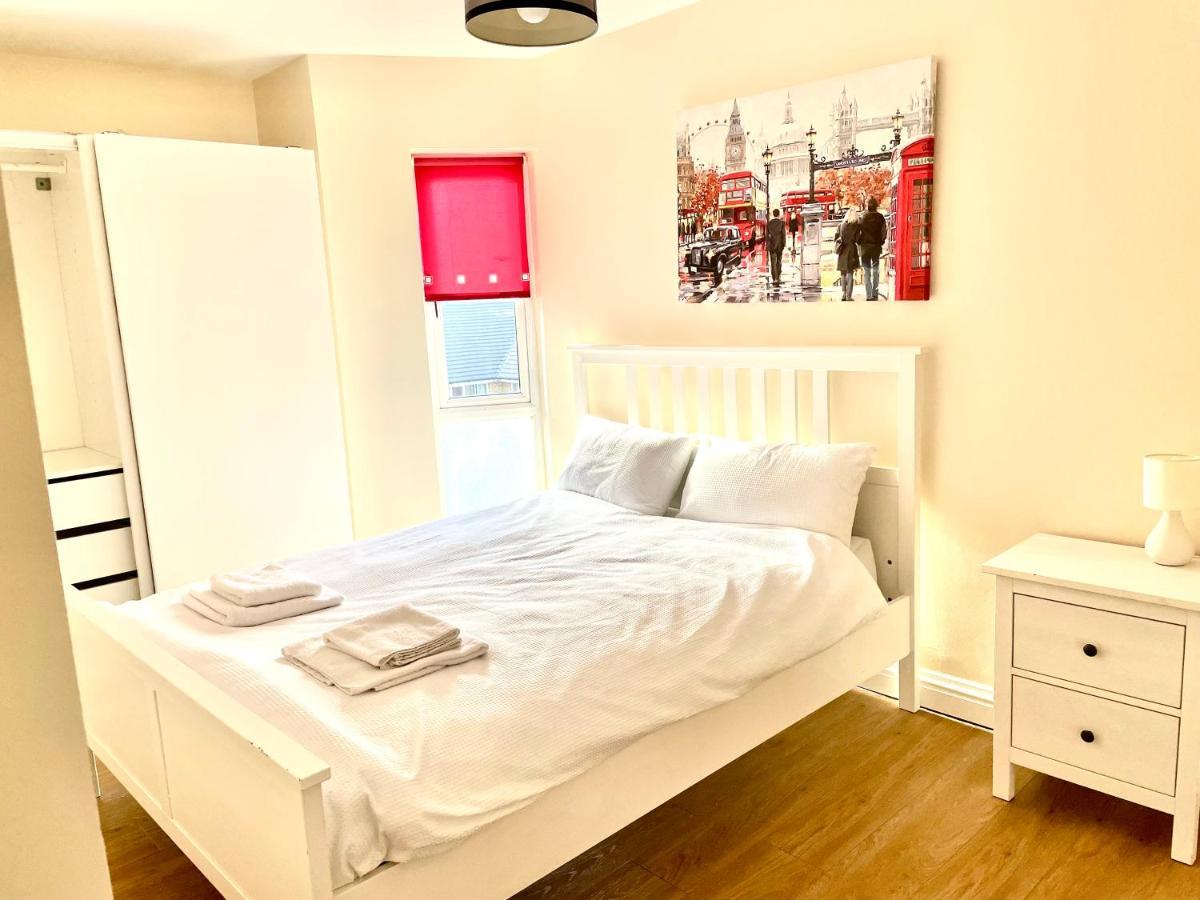 Holiday Flat In Central Slough Near To London Heathrow And Windsor With Free Car Park Exteriér fotografie